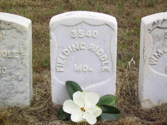 Gravestone for Fielding Riddle